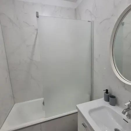 Chaleureux, Cosy Calme, Spacieux Et Appartement *